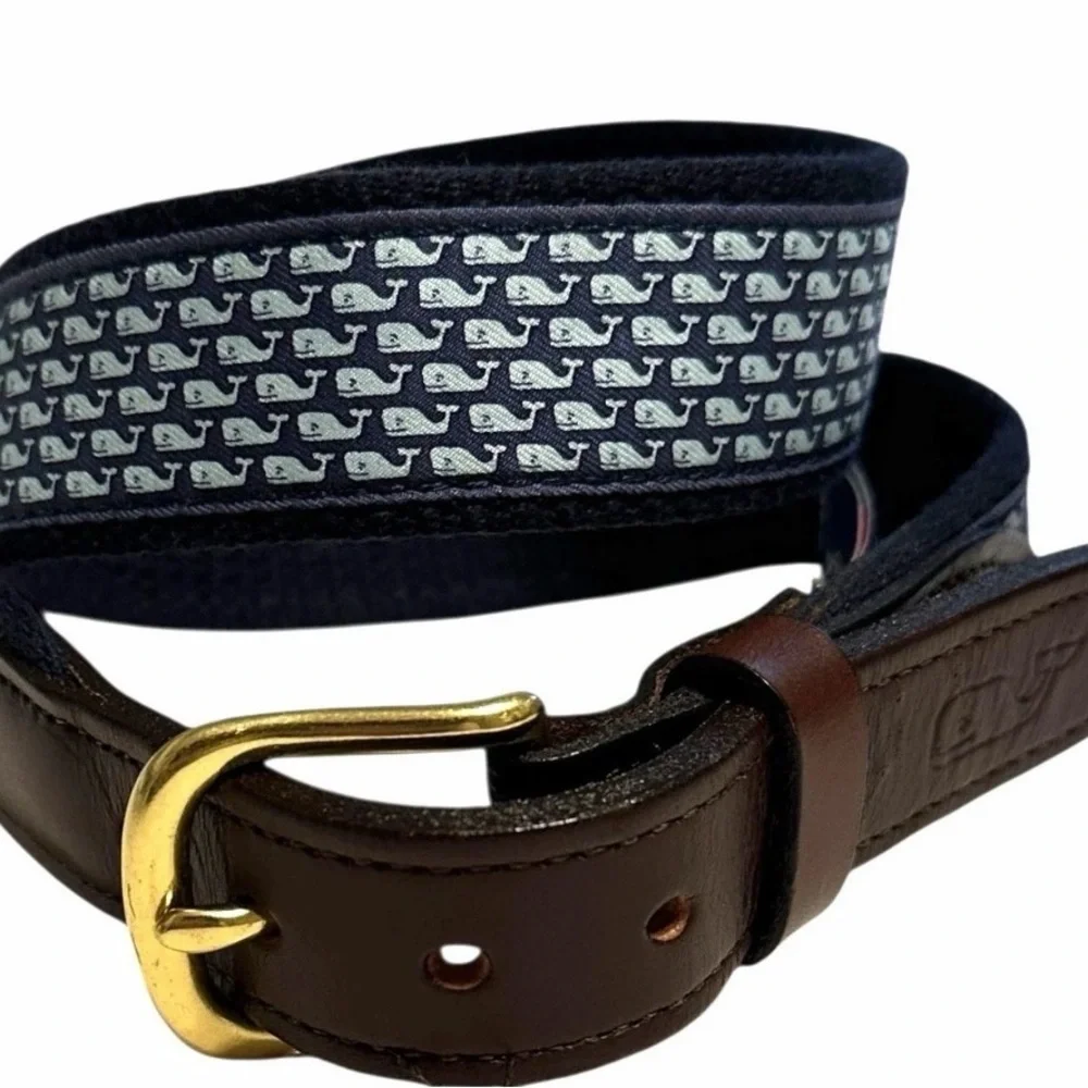 Vineyard Vines Whale Club Leather Belt Mens Size 30 Cowhide Solid Brass Buckle